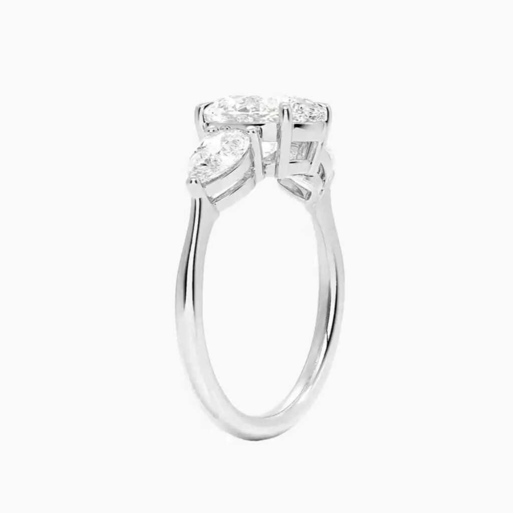 Calliope Three Stone Oval