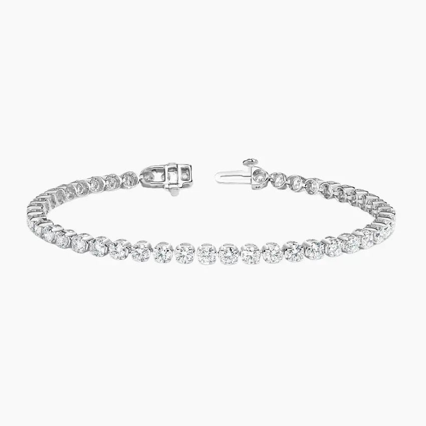 Vibrant Diamond Tennis Bracelet 18K Gold
